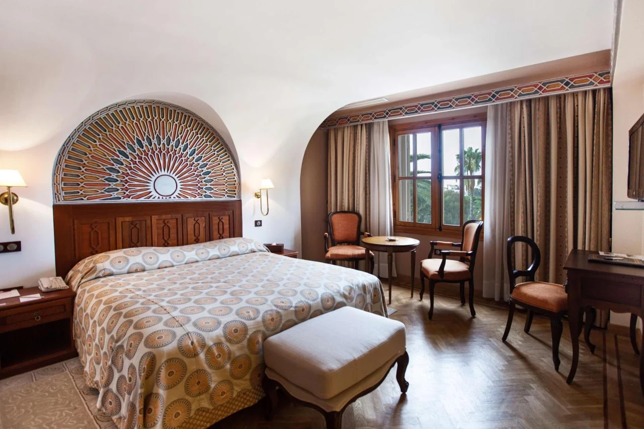 Experience Luxury at Grand Hotel Villa de France